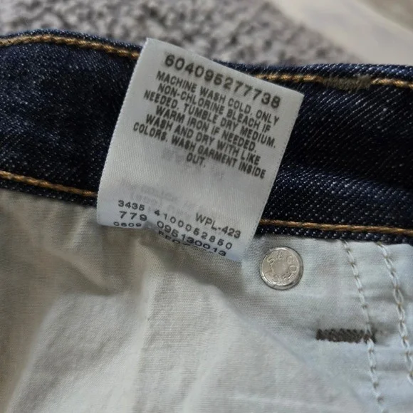 Levis 512 Perfectly Shaping Bootcut Jeans Womens 20W Medium Dark Wash Blue Denim - Picture 8 of 8